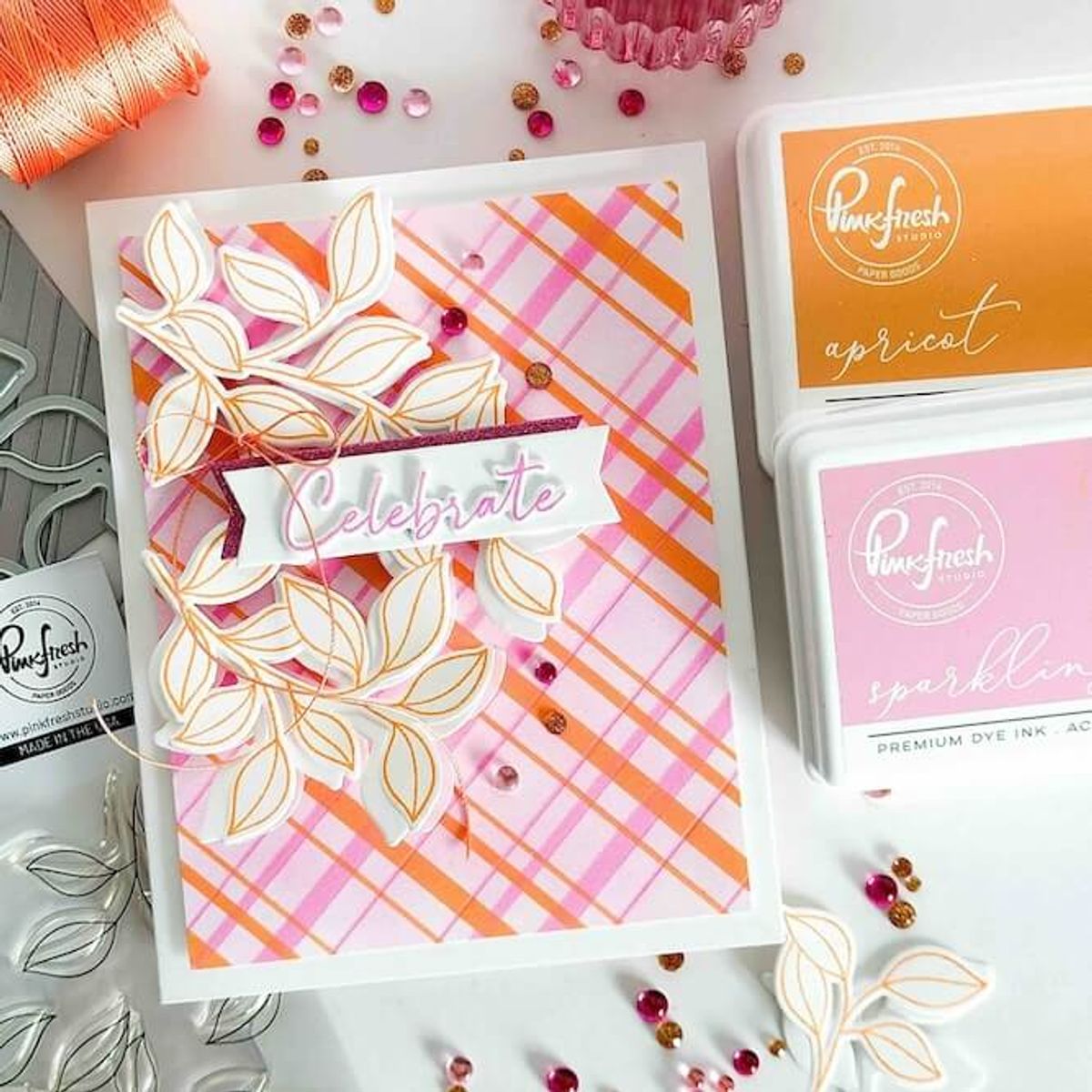 Pinkfresh Studio Diagonal Plaid Press Plate
