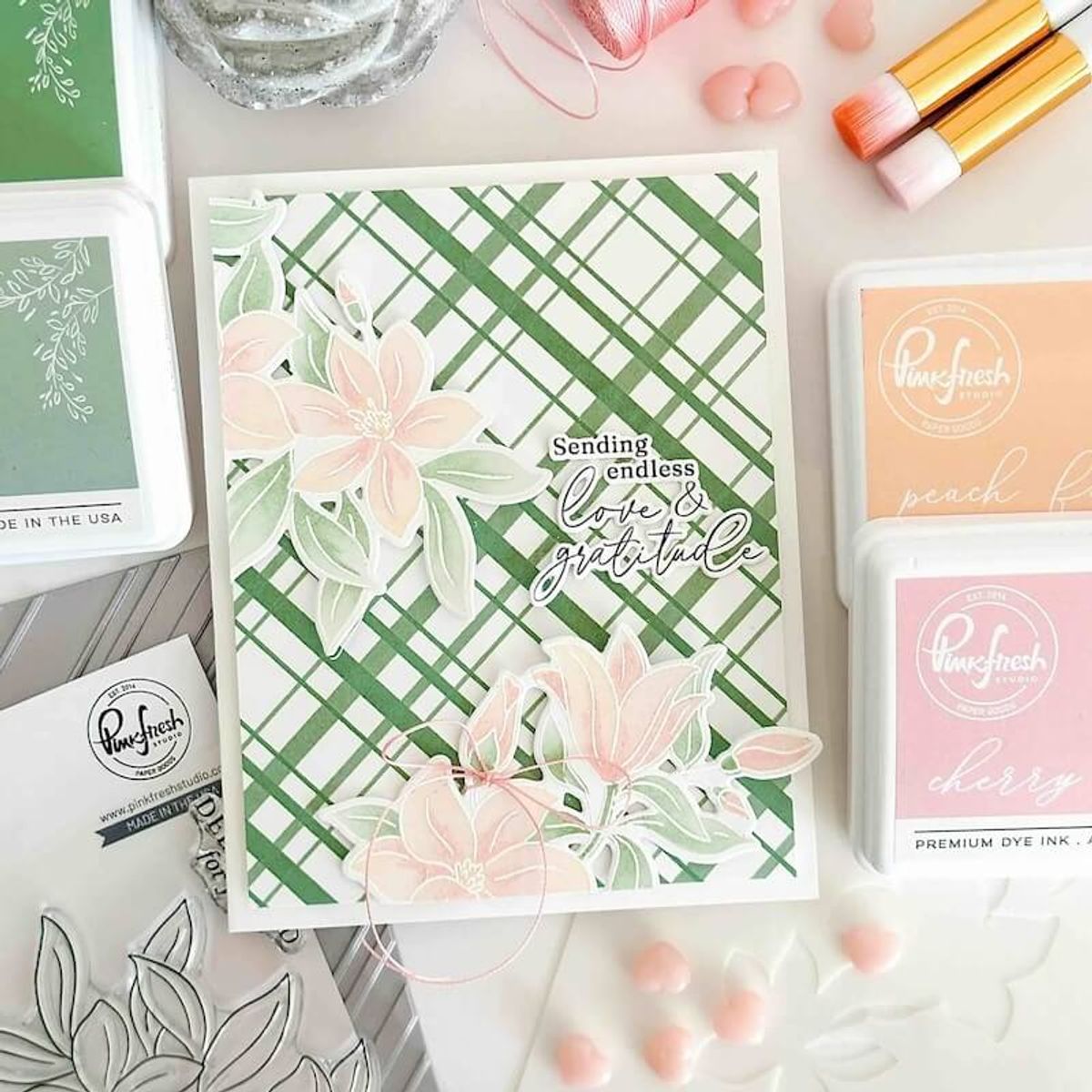 Pinkfresh Studio Diagonal Plaid Press Plate